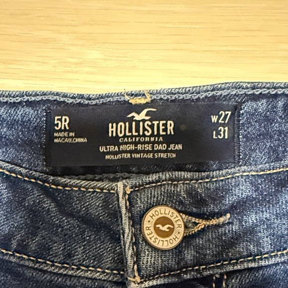 Hollister Ultra High-Rise Blue Wave Pattern Dad Jeans 27x31 - Picture 2 of 8
